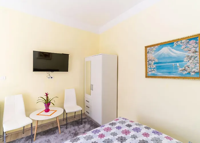 Katja & Lara - Double Lara Dubrovnik