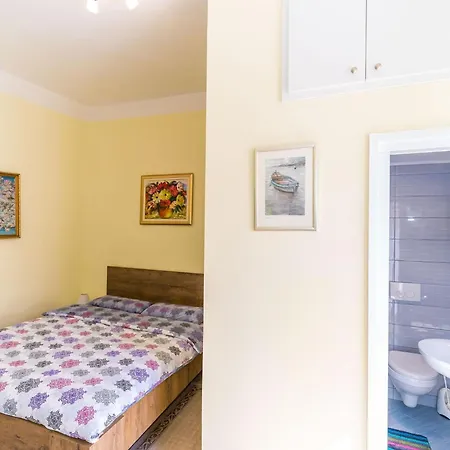 Katja & Lara - Double Lara * דוברובניק